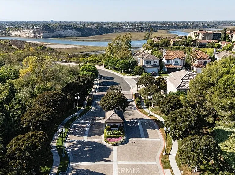 1417 Sea Ridge Dr — Photo 4