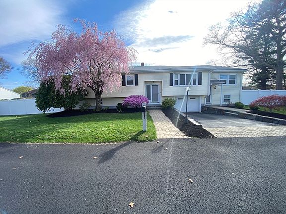 3rd image of 3 Tomaso Rd