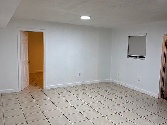 4th image of 15420 SW 301st St