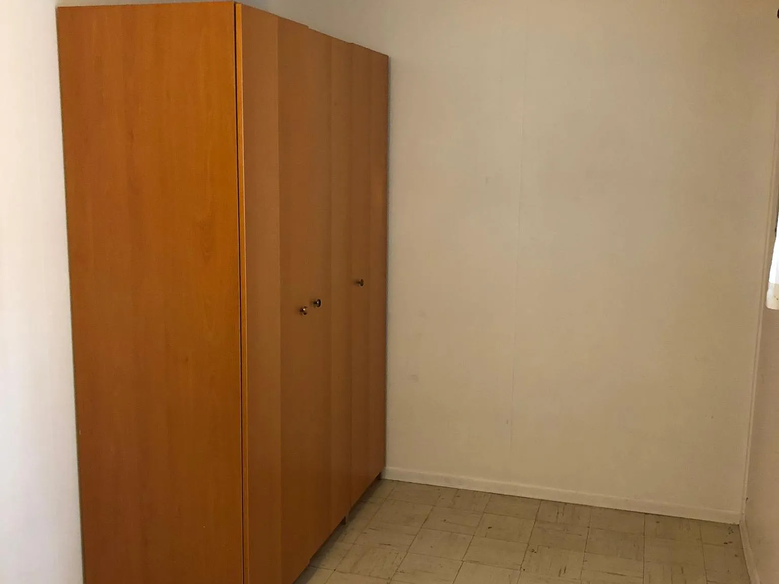 3 bed, 1400 sqft, $2,400 — Photo 4