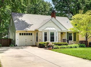 5317 Chadwick Rd, Fairway, KS 66205