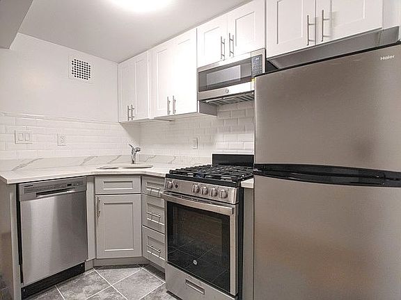 5th image of 22 Jones St APT 6B