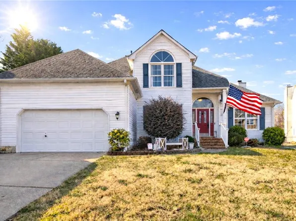 6303 Oaken Gate Dr S, Suffolk, VA 23435