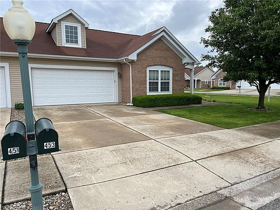 3rd image of 453 Glenview Dr #1B