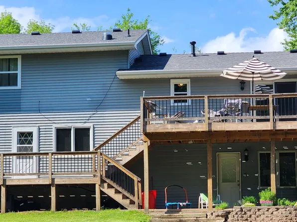 901 Park St W, Cannon Falls, MN 55009