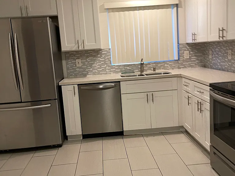 809 Beyer Way — Photo 11