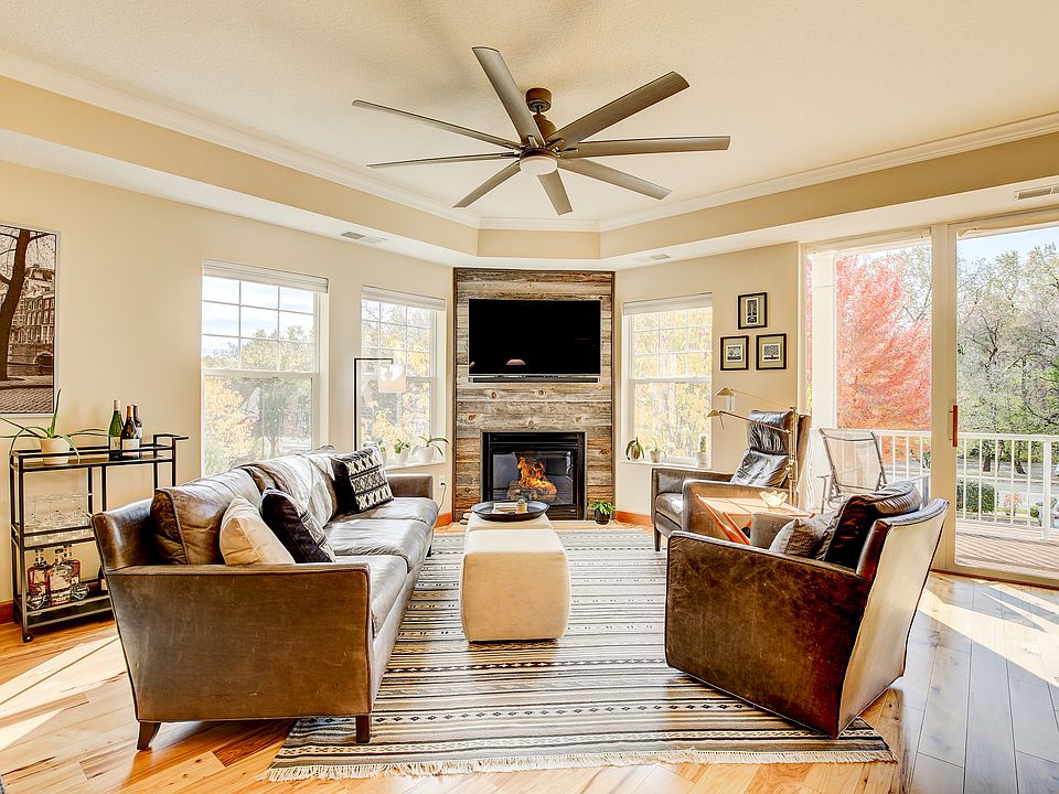1st image of 6701 Lake Shore Dr #101
