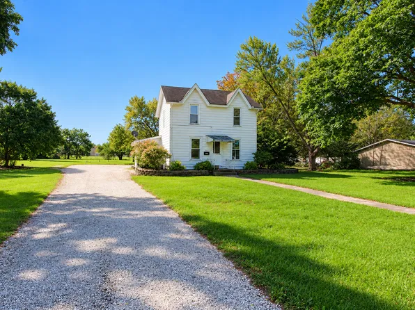 737 E Grant Hwy, Marengo, IL 60152