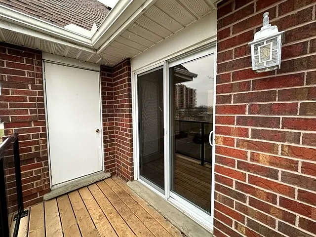 565 Greenfield Ave #311 — Photo 8