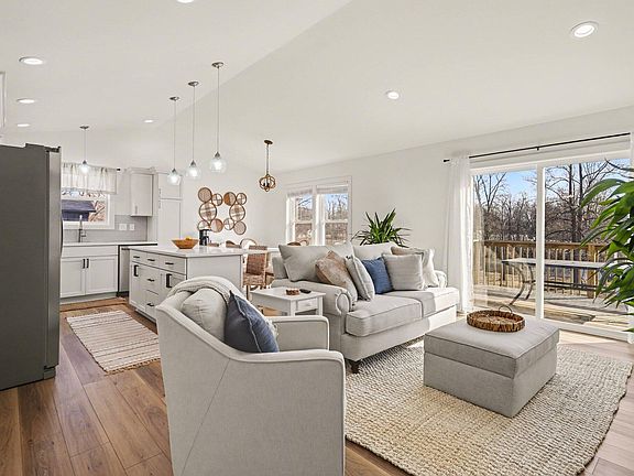 4th image of 321 W High St