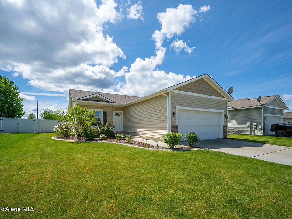1st image of 2290 E Knapp Dr