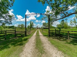 1516 County Road 34, Angleton, TX 77515