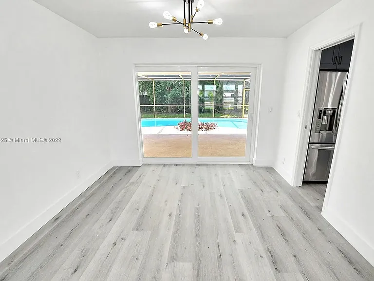 5300 SW 7th St — Photo 18