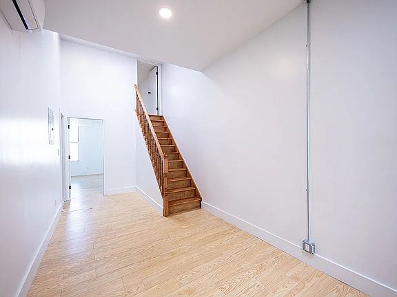 2nd image of 202 Knickerbocker Ave #3L