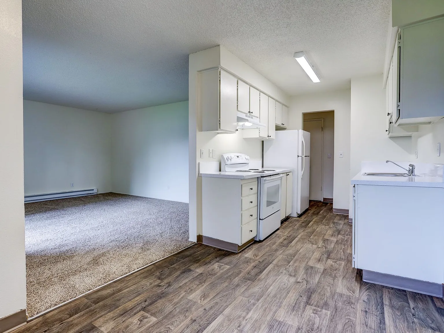 Awesome location near Salish Ponds City Park. — Photo 1