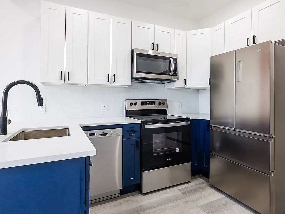 1st image of 324 Bowery APT 3