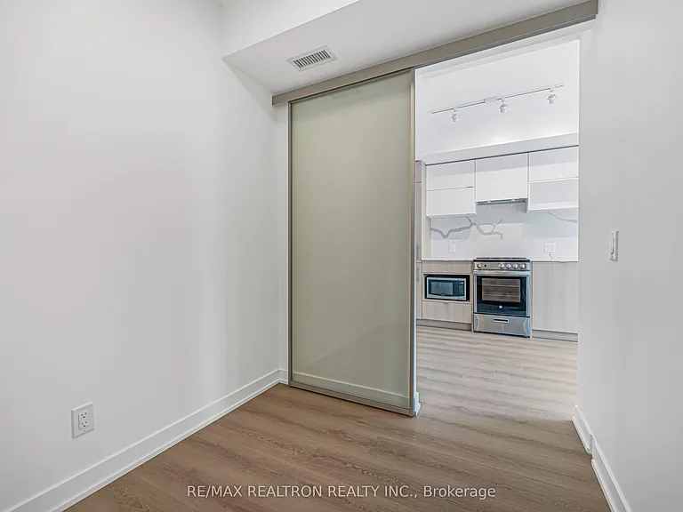 100 Queens Cay E #2508 — Photo 24