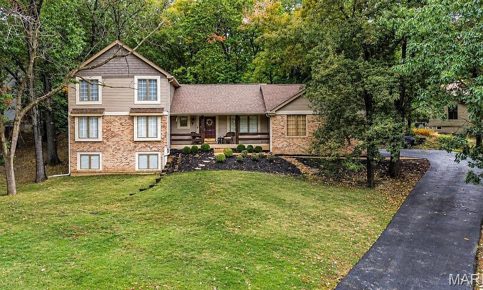 1st image of 428 Sundowner Ridge Ct