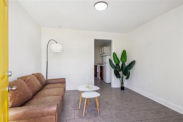 1 bed, 1.0 bath, 650 sqft, $975 — Photo 4