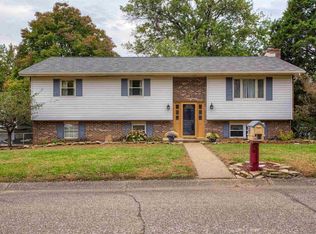 7699 Marywood Dr, Newburgh, IN 47630