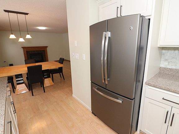 4th image of 525 10th St E