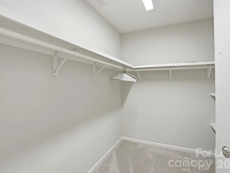301 Sardis Rd N — Photo 21
