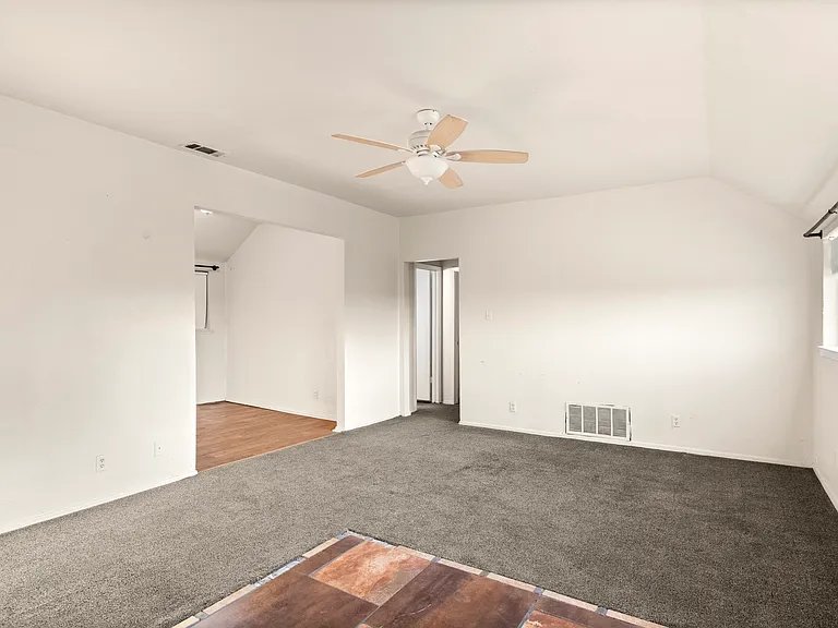 1701 S Duncanville Rd — Photo 14