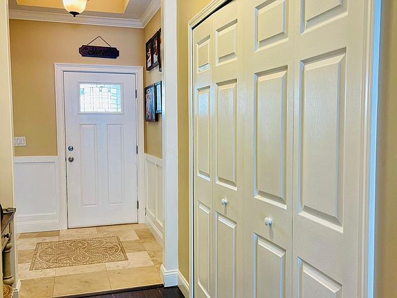 5th image of 604 Longcrest Ln