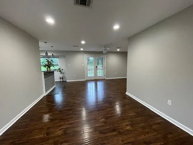 4425 Whisperwood Dr — Photo 3