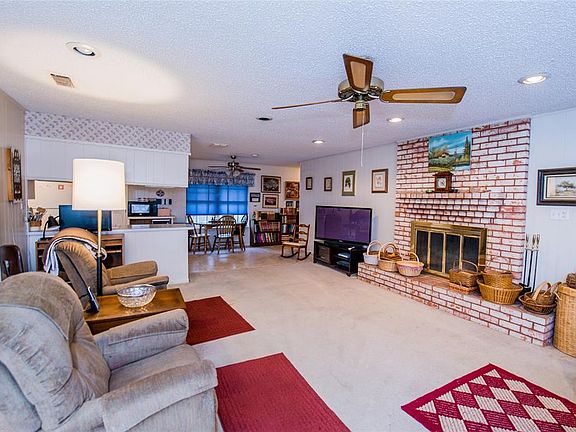 3rd image of 1616 Little Creek Dr
