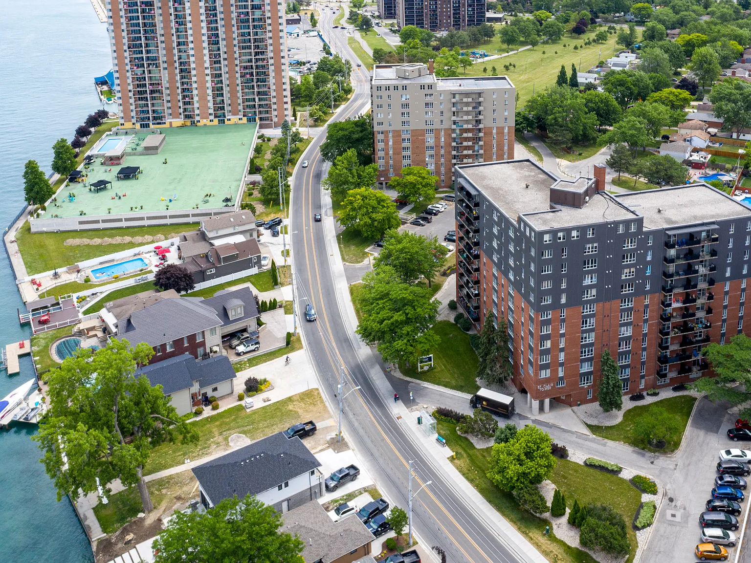 Island View Towers — Photo 3