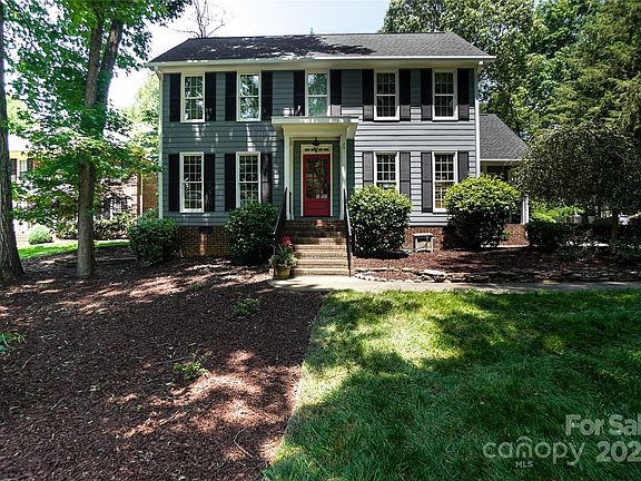 2nd image of 4020 Meadowridge Dr