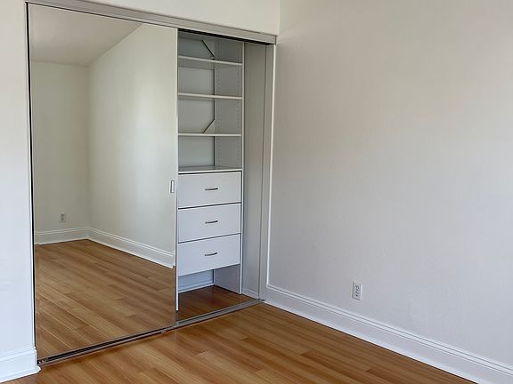 4th image of 16 Leeds Ln