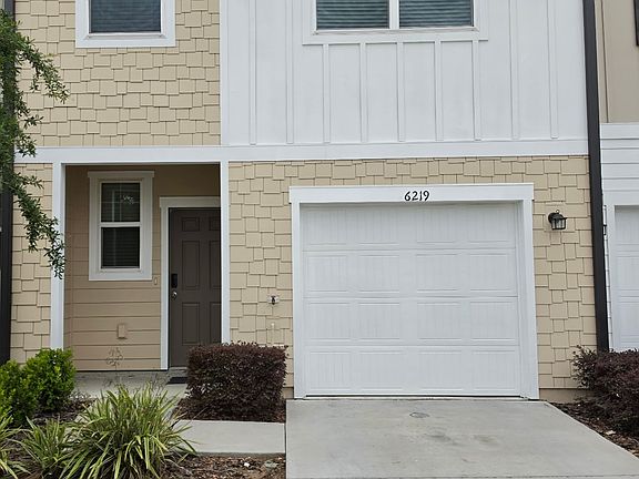 2nd image of 6219 Daerr Ridge St