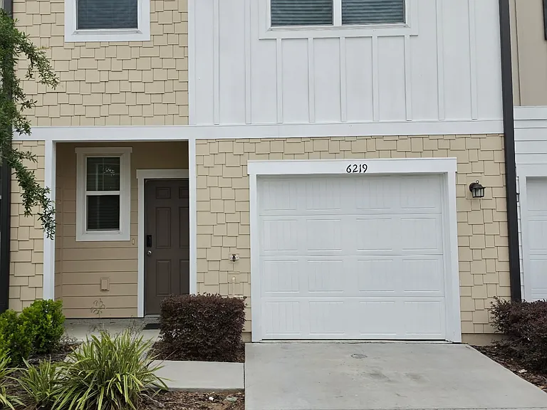 6219 Daerr Ridge St — Photo 2