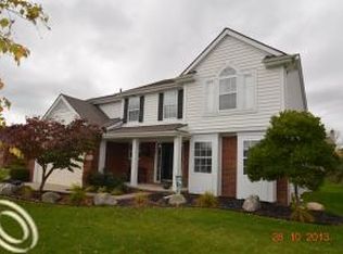 5710 Berwick Ct, Clarkston, MI