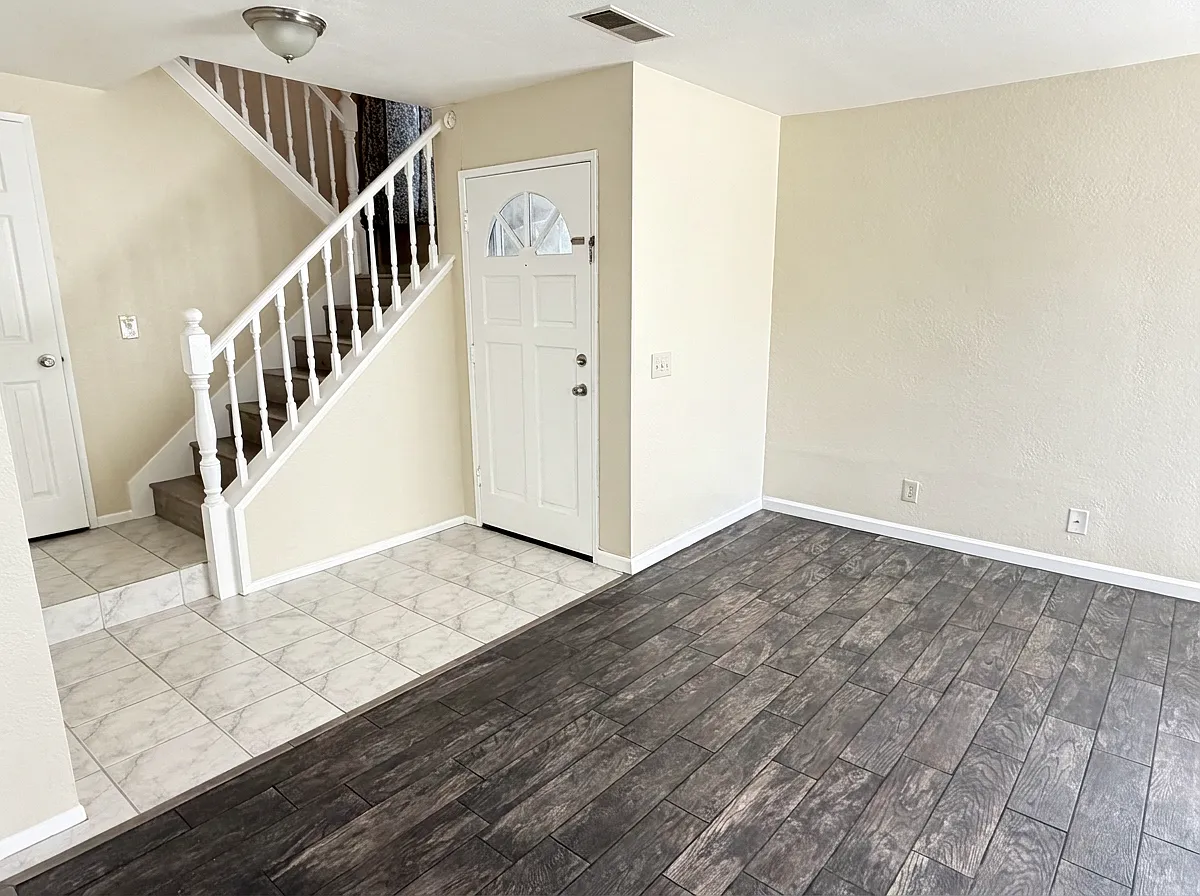 3 bed, 1400 sqft, $2,950 — Photo 3