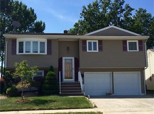 59 Patton St, Iselin, NJ 08830