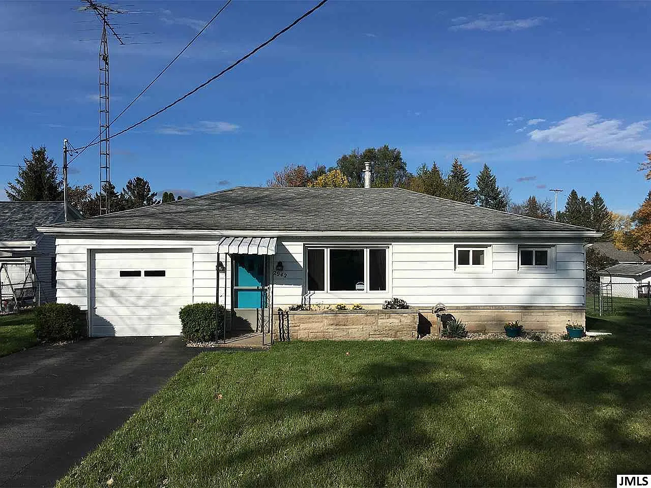 2942 Key St photo 1