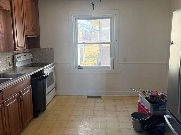2nd image of 5766 W Old Lincoln Way