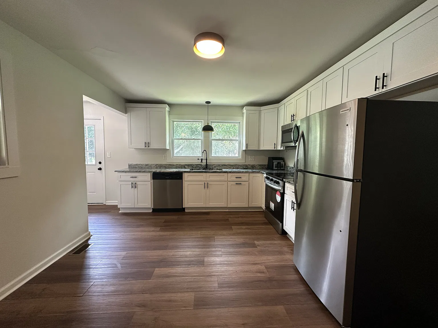 3 bed, 1472 sqft, $1,650 — Photo 4