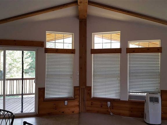 3rd image of 34819 N Wisteria Ln