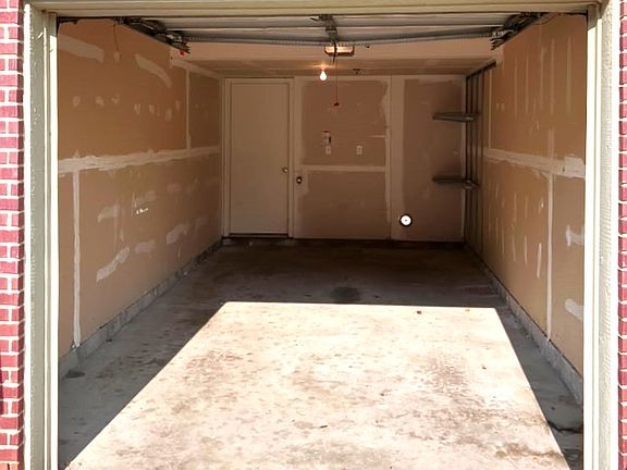 5th image of 23338 Poplar Dr #88