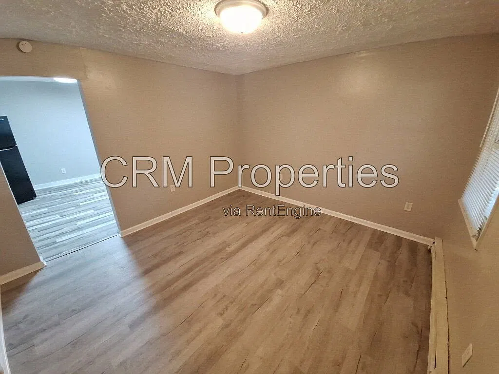 1 bed, 1.0 bath, 700 sqft, $725 — Photo 2