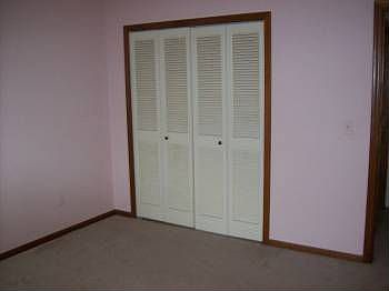 3rd image of 509 Twin Circle Dr