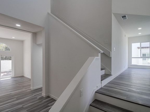 2nd image of 4843 Valdina Way
