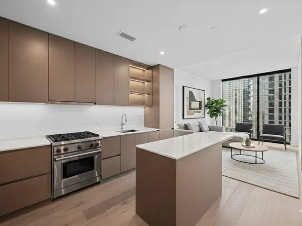 610 Davis St #2103, Austin, TX 78701