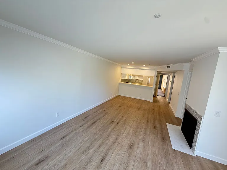 550 Orange Ave #328 — Photo 3