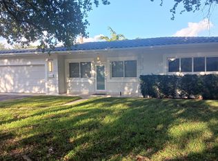 10555 SW 77th Ct, Pinecrest, FL 33156
