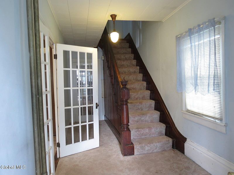 5th image of 805 4th Avenue